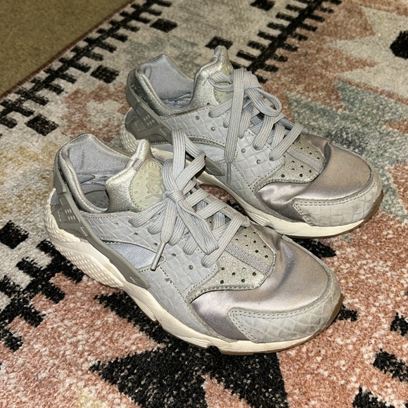 Nike silver hurraches - Picture 2 of 7
